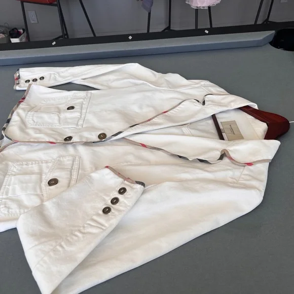 Burberry Jacket - Picture 3 of 9